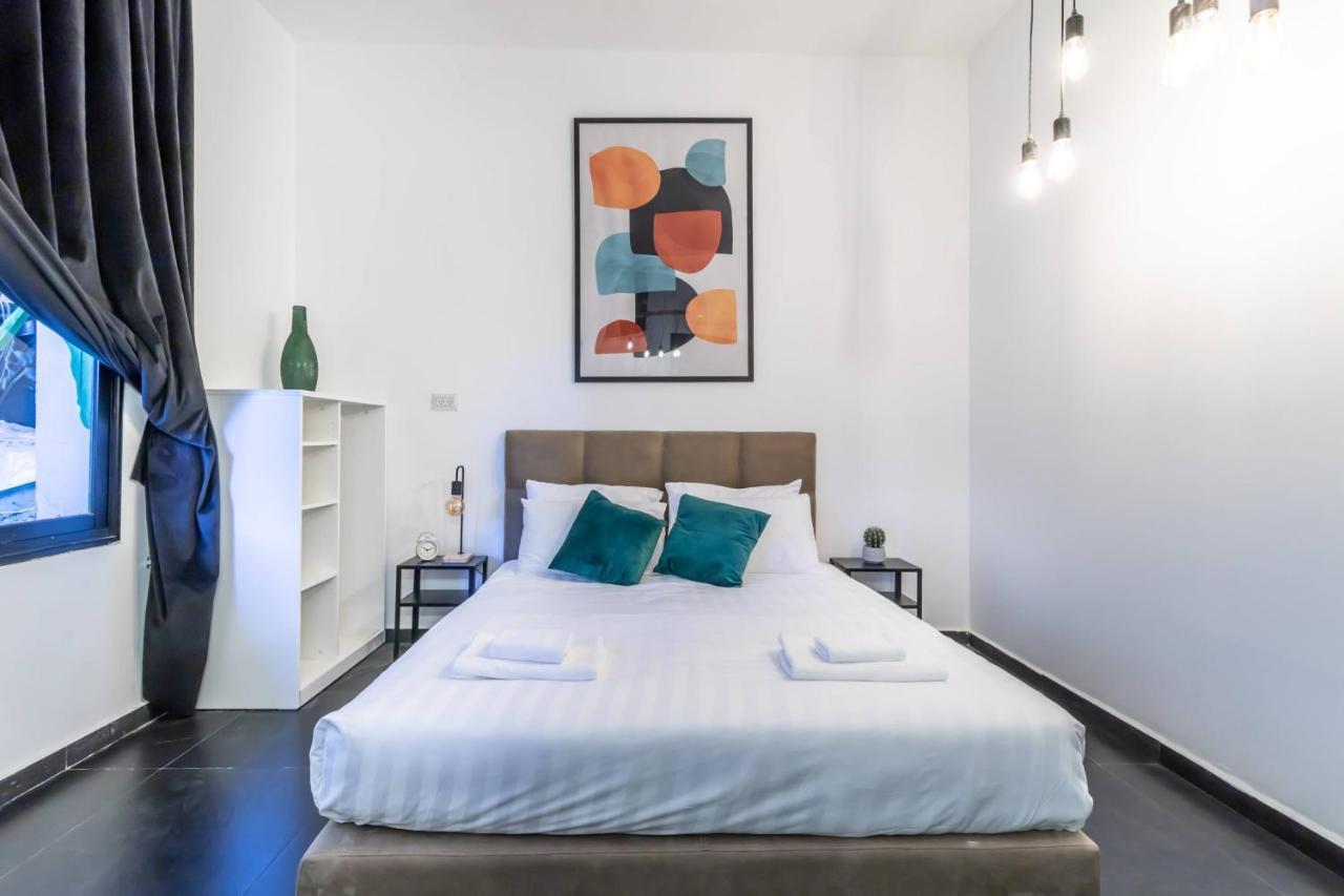 Midrahov Urban Suites Jerusalem Exterior photo
