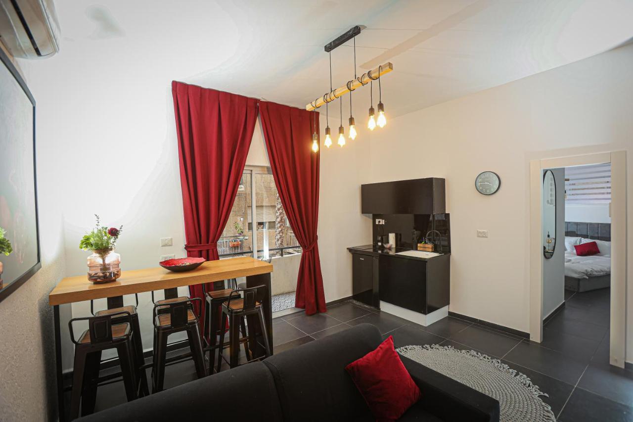 Midrahov Urban Suites Jerusalem Exterior photo