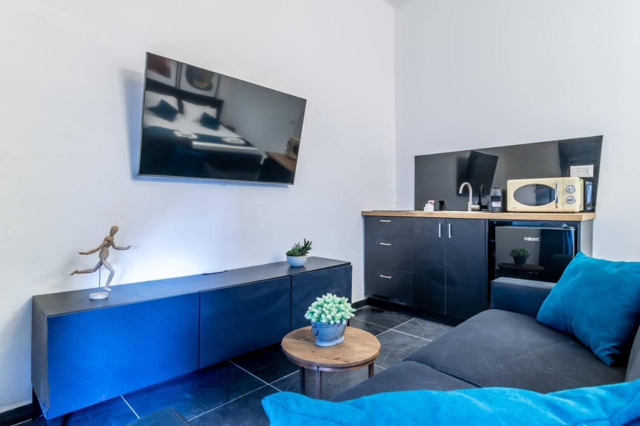 Midrahov Urban Suites Jerusalem Exterior photo
