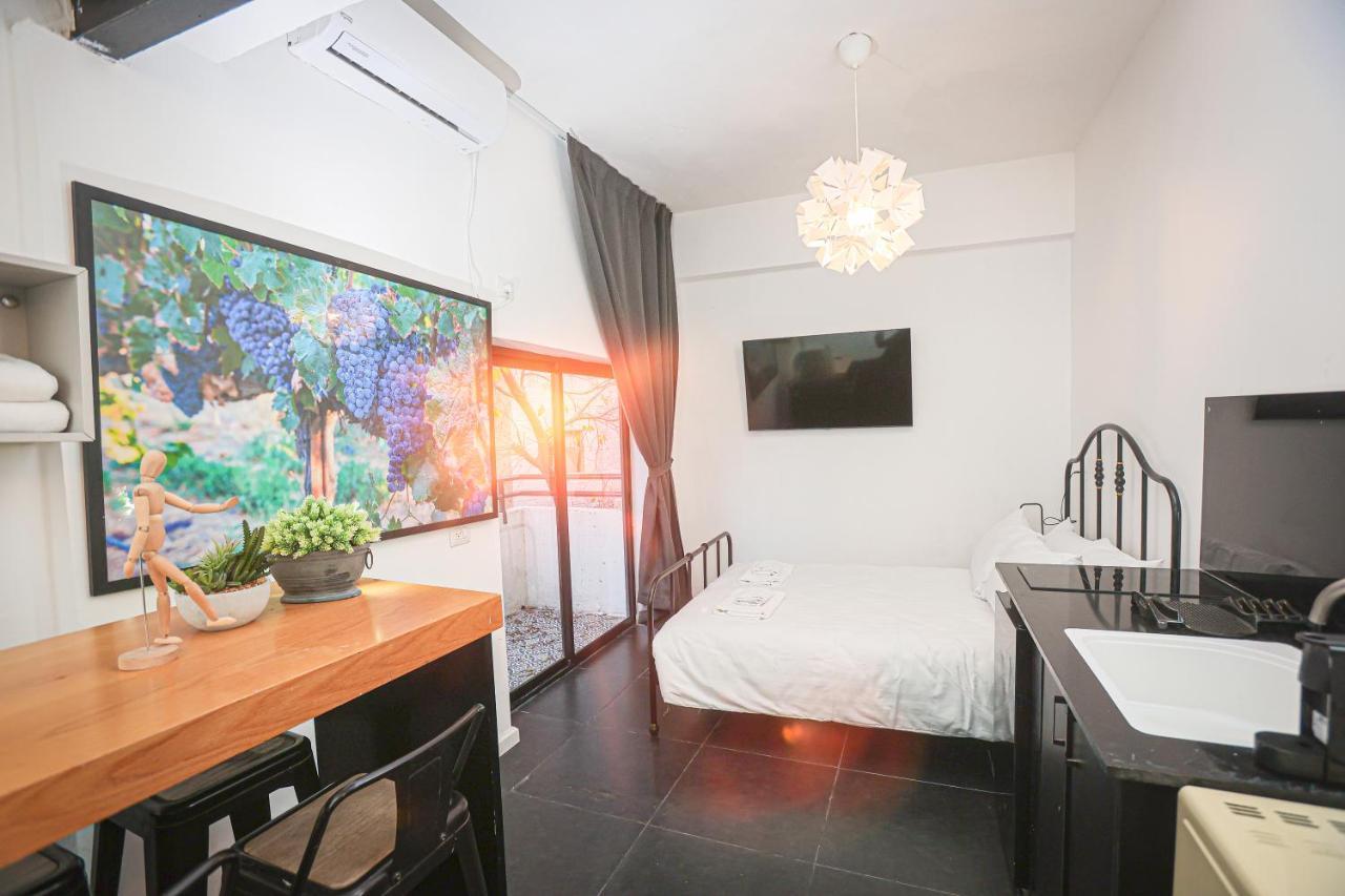 Midrahov Urban Suites Jerusalem Exterior photo